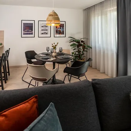 Alp Deluxe - Sauna, Kamin & Parkplatz Weißenhorn